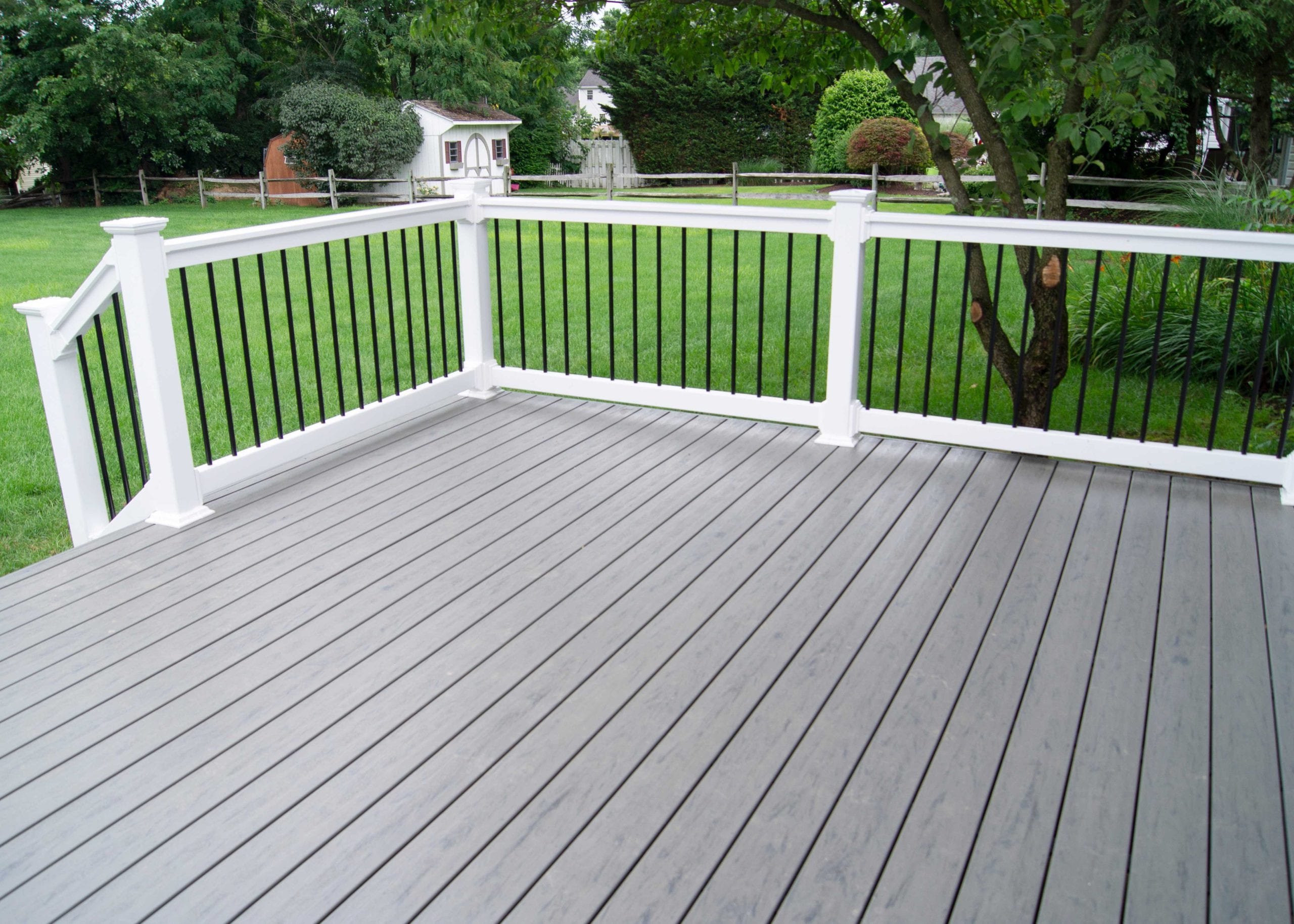Find professional deck builders who specialize in deck railing and covers.